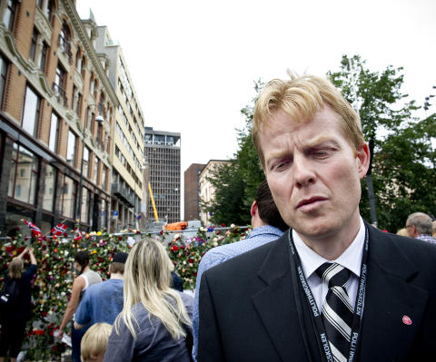 KJENTE ALLE: Statssekret�r P�l K. L�nseth i justisdepartementet kjente alle de tre som er savnet etter bombeangrepet mot Regjeringskvartalet. Foto: JOHN TERJE PEDERSEN / DAGBLADET