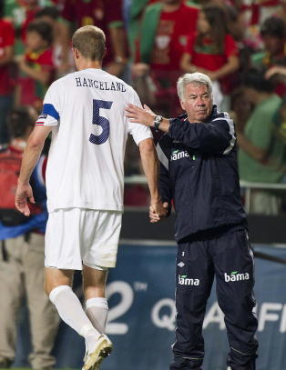 - Vi er lei av � bli pissa p�