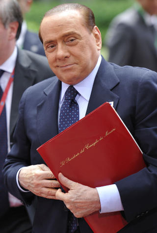  REGJERINGSPARTNER:  Silvio Berlusconi har flere ganger lent seg p� Liga Nord for � beholde regjeringsmakten. Foto: ERIC FEFERBERG / AFP / SCANPIX