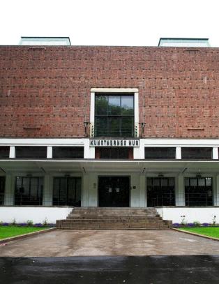 Et kunstverk av et hus