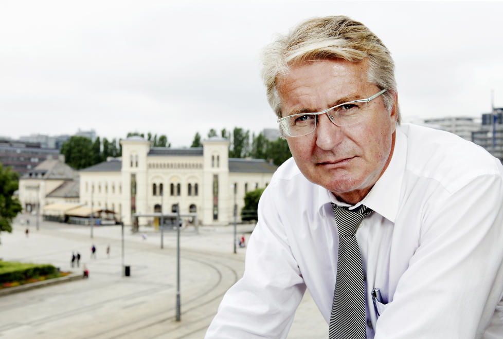 - M� STOPPE DEM:  Ordf�rer Fabian Stang mener vi n� m� glemme hvem som st�r bak overfallsvoldtektene, og heller s�rge for � f� p�grepet dem. Foto: Elisabeth Sperre Alnes/Dagbladet