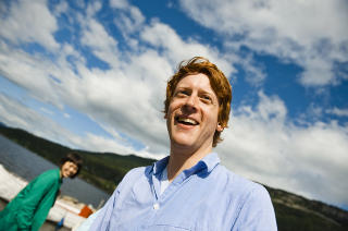 GLAD: - Det beste med Ut�ya er alle menneskene jeg har m�tt, folk som har blitt venner for livet, sier tidligere AUF-leder Martin Henriksen (32). Her er han p� Ut�ya i 2009. Foto: H�kon Eikesdal