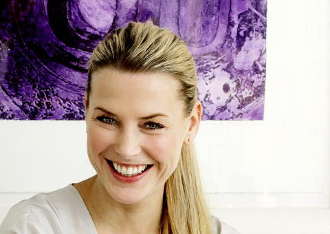 Vibeke Klemetsen: - Jeg blir sterk av yoga. B�de fysisk og psykisk. Dessuten blir jeg mindre stressa og f�r sinnet i balanse. Jeg holder meg slank og livsstilen jeg har funnet i yoga gir meg et �nske om � leve sunt og investere i god helse. Foto: Mette M�ller/Dagbladet