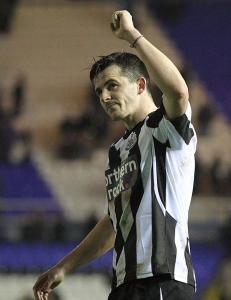 Newcastle kaster Barton på dør