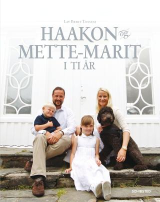 NY BOK:  �Haakon og Mette-Marit� i ti �r gis ut av Schibsted forlag. Lanseres 8. august.