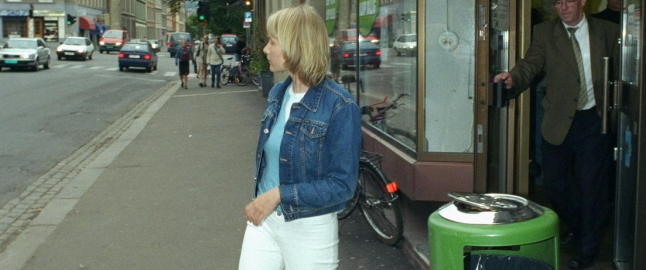 Husker dere denne jenta utenfor Kiwi?
