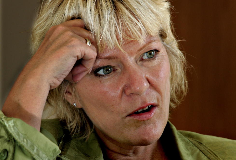VEIEN VIDERE: Mandag ba statsminister Jens Stoltenberg i Stortinget om at �vi ikke starter en heksejakt p� ytringer� etter tragedien. Kristin Clemet mener i denne kronikken at noen allerede har begynt med dette. Foto: Rune Myhre