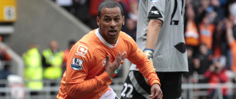 DJ Campbell klar for QPR