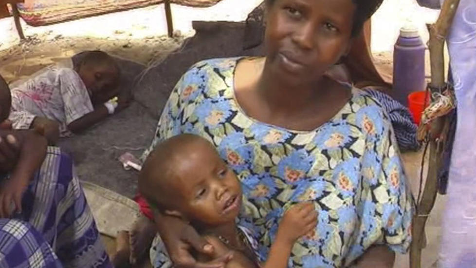 VAR FEMBARNSMOR:  Kaltum Mohamed ble intervjuet av AP TV da FN erkl�rte hungersn�d i Shabelle-regionen 20. juli.  Siden da har hun mistet fire av sine fem barn. Foto: AP Photo/APTN/Scanpix