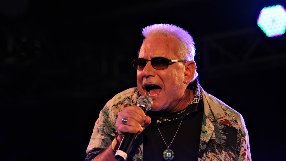 DYREPASSER: Eric Burdon & the Animals p� Notodden natt til l�rdag. Foto: Bj�rn-Owe Holmberg/Dagbladet