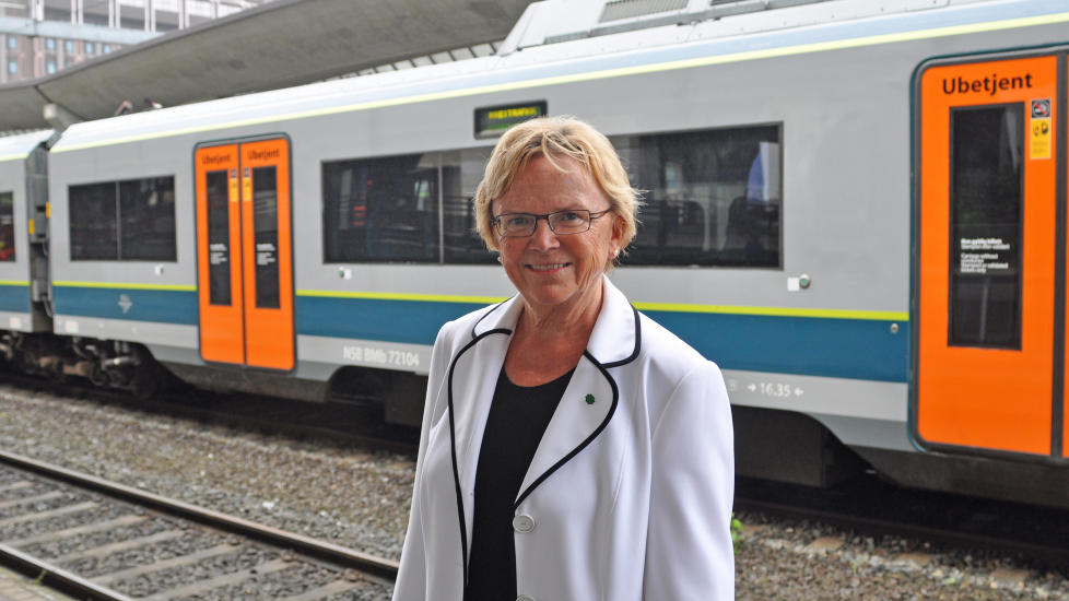 �PNER FOR TRAFIKK:
Statsr�d Magnhild Meltveit Kleppa var tilstede under en befaring p� Oslo S s�ndag. Oslo S �pner mandag for vanlig trafikk etter en lengre periode med ombygging og forbedring.
Foto: Erling Laugsand / Scanpix