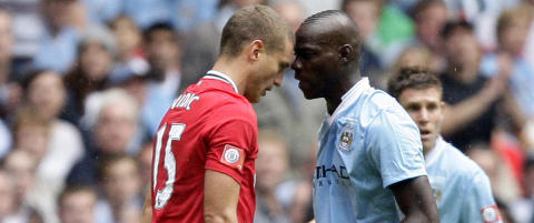 City-treneren forsvarer Balotelli etter Neville-refs