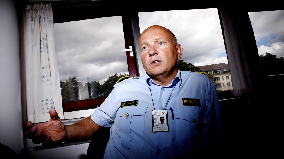 GODE HJELPERE: John Roger Lund leder etterforskningen av terrorsiktede Anders Behring Breivik. Han takker alle dem som �nsker � hjelpe til med knekking av koder og andre spor i etterforskningen. 
Foto: Tomm W. Christiansen/Dagbladet