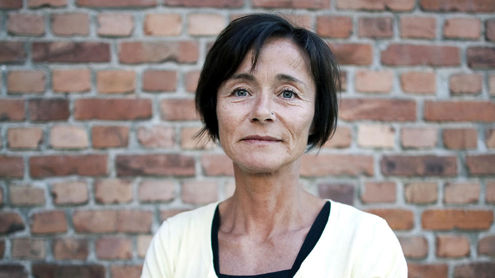 SNOR SEG UNNA:  Bak Stoltenbergs rygg fors�ker Storhaug � frita seg selv fra kritikk, skriver artikkelforfatteren. Foto: Henning Lilleg�rd