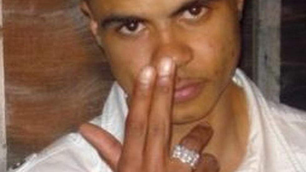 MARK DUGGAN: Mark Duggan hadde et langt rulleblad og var bev�pnet med et ulovlig v�pen, da han ble skutt og drept av politiet. Foto: Facebook
