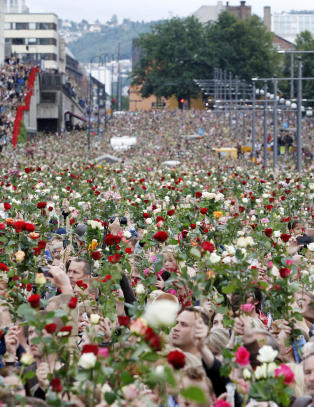 Jobber sammen om minnebok om 22. juli