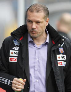 - Blir det By�sen H�ndball eller filmteateret som kommer p� bes�k?