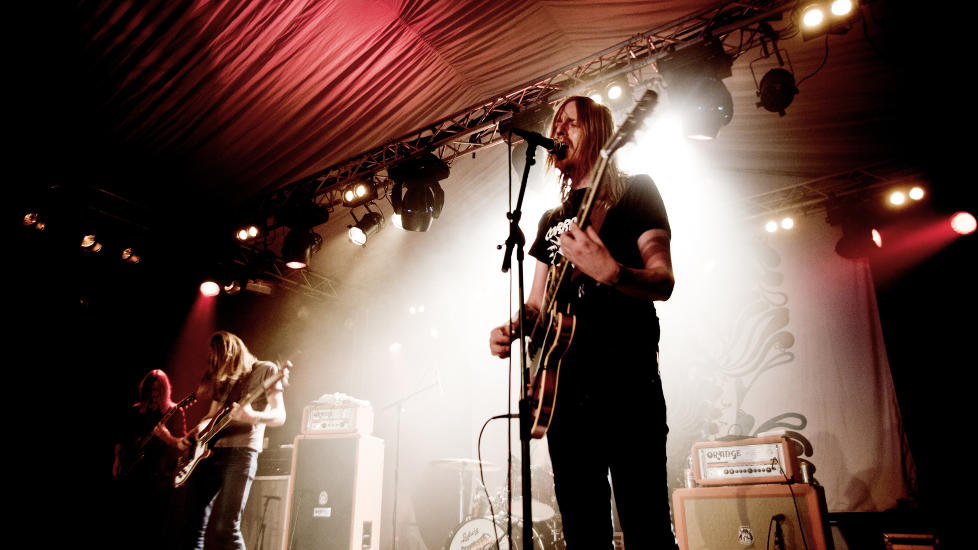 AUTENTISK: Svenske Graveyard p� scenen under �yafestivalen torsdag. Foto: Sveinung U. Ystad / DAGBLADET