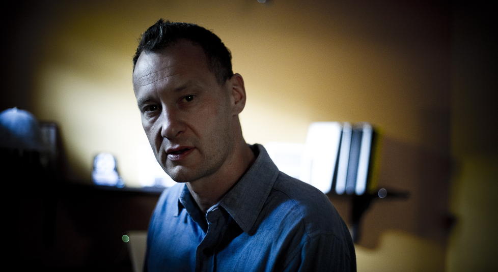 S�RE GODT: Nikolaj Frobenius har skrevet en n�del�s og vakker roman om alderdom. Foto: H�kon Eikesdal