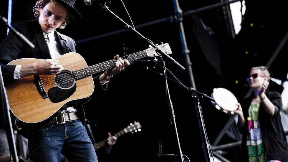 DEN UNGE DYLAN: Jonas Alaska, eller Jonas Aslaksen, som han heter, er dylanesque. Foto: H�kon Eikesdal, Dagbladet