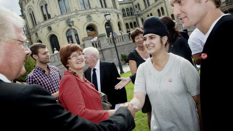  I G�R:  I g�r hilset Prableen Kaur p� Carl I. Hagen under valgkamp�pningen. I dag reagerer hun sterkt p� hans utsipll. Foto: Anita Arntzen / Dagbladet