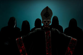 SKUMLE KARER: De navnl�se musikerne i svenske Ghost har gjort stor suksess med sitt debutalbum �Opus Eponymous�.