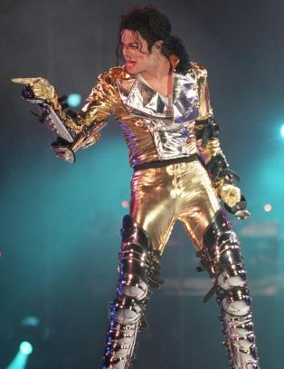 Full strid om Michael Jackson-minnekonsert