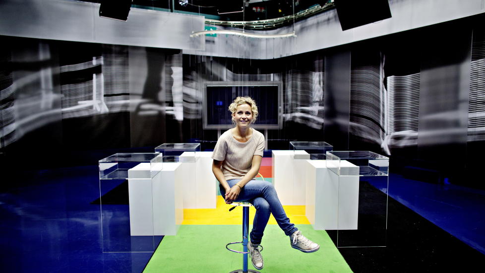 NYTT FJES: - Ingunn Solheim (31) skal lede h�stens valgmagasin p� NRK. Her fra studio p� Marienlyst. Foto: Torbj�rn Gr�nning / Dagbladet