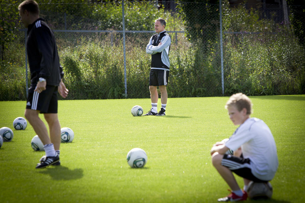 ANDRE FORUTSETNINGER: Jan J�nsson var ikke forberedt p� at s� mange etablerte spillere skulle forlate Rosenborg f�r han i det hele tatt hadde f�rste arbeidsdag i Trondheim.Foto: Ole Morten Melg�rd