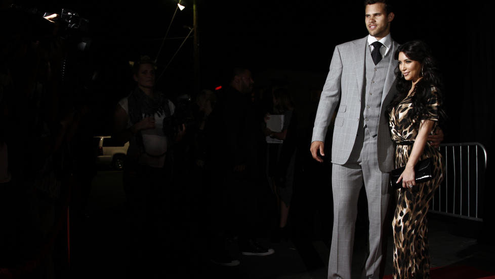 ENDELIG GIFT: Kris Humphries og Kim Kardashian har v�rt forlovet siden mai. I g�r kveld giftet de seg i en storsl�tt seremoni i Montecito i California. Foto: Matt Sayles/AP/Scanpix