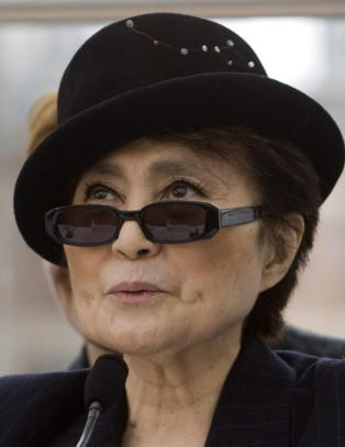 Natt og Dag i trøbbel med Yoko Ono