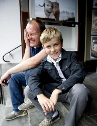 - Barn og voksne skal ha det like g�y, samtidig