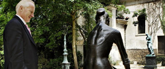 Rungende ja til nakne kvinner i Ekebergskogen