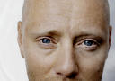 01akselhennie.jpg