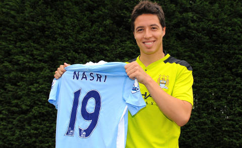 TIL CITY: Manchester City hentet  Samir Nasri fra Arsenal. Foto: AFP PHOTO/ANDREW YATES