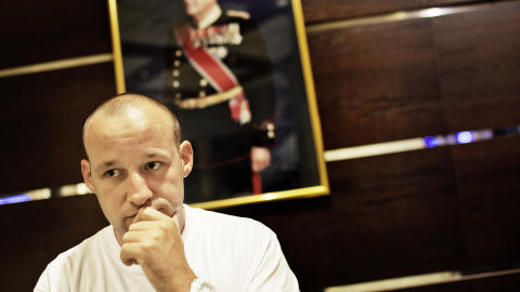 AVHØRT FORRIGE UKE: Den britiske høyreekstremisten Paul Ray, tidligere medlem av English Defence League, var inne til avhør i Oslo. Han fortalte om kontakt med NDL, blant annet med Ronny Alte. - Jeg kan ikke si at jeg husker samtaler med ham, i såfall må han ha operert under falsk navn. Han er fanatiker, sier Alte. Foto: Hilde Mesics Kleven AVHØRT FORRIGE UKE: Den britiske høyreekstremisten Paul Ray, tidligere medlem av English Defence League, var inne til avhør i Oslo. Han fortalte om kontakt med NDL, blant annet med Ronny Alte. - Jeg kan ikke si at jeg husker samtaler med ham, i såfall må han ha operert under falsk navn. Han er fanatiker, sier Alte. Foto: Hilde Mesics Kleven