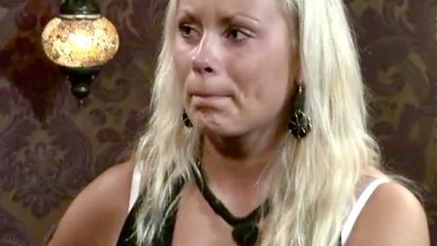 STERKE F�LELSER: Det blir mye t�rer og intriger n�r deltakerne settes p� forskjellige pr�ver. Foto: TV3