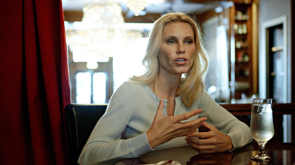 I NORGE:  Anna Anka lader opp batteriene til �rets �Skal vi danse�. I mens kjemper advokaten hennes i USA for at hun skal f� beholde retten til sine to barn. Foto: Lars Eivind Bones
