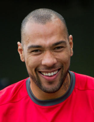 Carew sammenligner West Ham med Manchester United