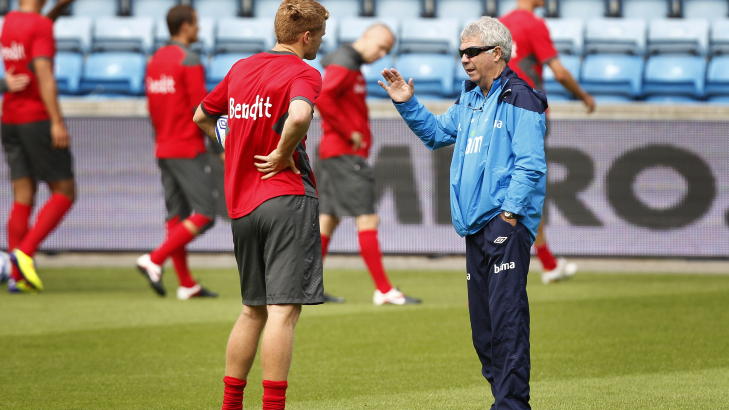 ST�R OVER: John Arne Riise kan ikke spille mot Island.
Foto: H�kon Mosvold Larsen, Scanpix