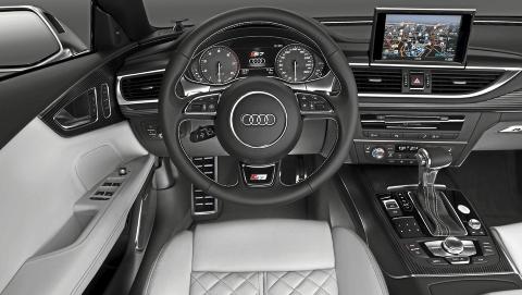 S7: Lite � si p� f�rerplassen i S7. FOTO: Audi