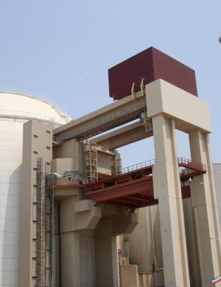 Irans første atomkraftverk i gang
