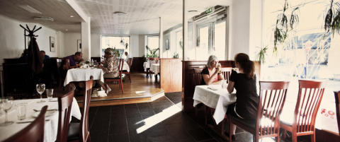 Naboen Pub & Restaurant.