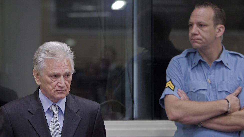 SKYLDIG I FORBRYTELSER MOT MENNESKEHETEN: Momcilo Perisic er id�mt 27 �rs fengsel. Foto: EPA/Scanpix