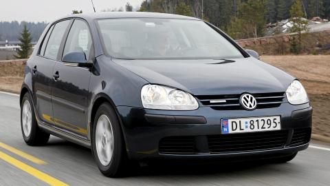 VW GOLF V: Bestselger, og det er ikke s� rart. Foto: Kjell Magne Aalbersj�