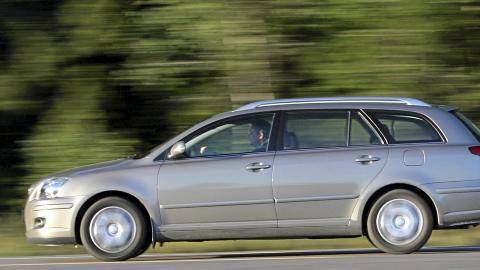 TOYOTA AVENSIS: Suverent valg for den som s�ker trygghet, og ikke spenning. Foto: Fred Magne Skilleb�k