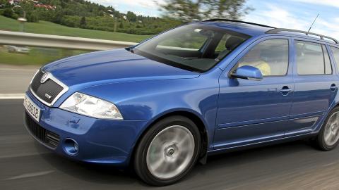 SKODA OCTAVIA: Traust, men trygt kj�p. RS-versjonen (bildet) er en familieracer. Foto: Redaksjonen