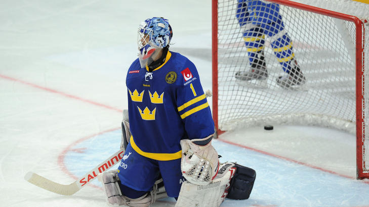 OMKOM: Den svenske m�lvakten Stefan Liv var om bord flyet med flesteparten av sine kolleger i hockeyklubben Lokomotiv. Foto: AFP PHOTO/ALEXANDER NEMENOV/SCANPIX
