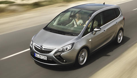  OPEL:  Nye Zafira Tourer byr p� sju seter fordelt p� tre rekker. Foto:OPEL