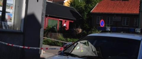 To DnB NOR-filialer knivranet med en halvtimes mellomrom